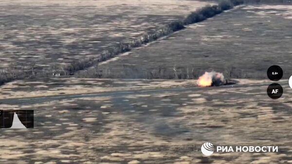 Подрыв БМП ВСУ на мине, установленной украинскими военными