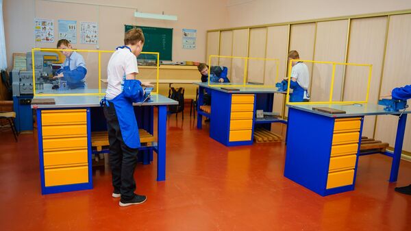 В кузбасской Юрге открыли мастерские для школьников с ОВЗ