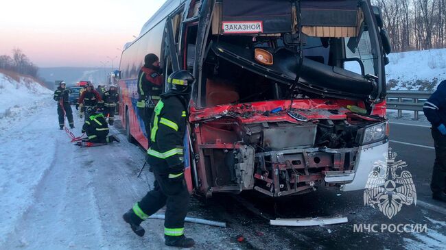 ДТП с участием пассажирского автобуса и грузового автомобиля на 681 км автодороги Уссурийск – Владивосток