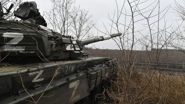 Боевая работа танка Т-72 в южном секторе в ходе специальной военной операци