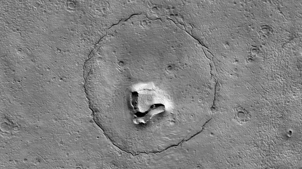 Снимок Марса, сделанный спутником НАСА