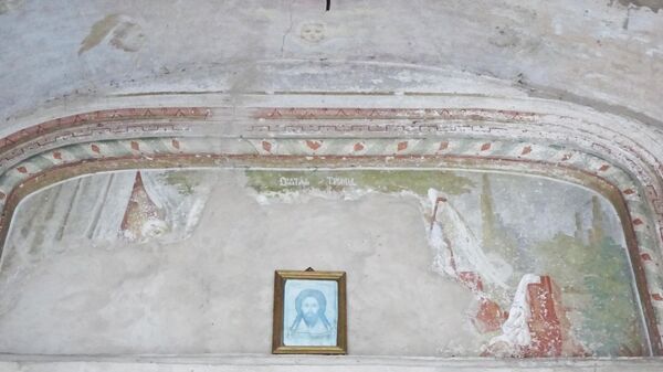 Троицкий Данилов монастырь, надвратная Тихвинская церковь, росписи