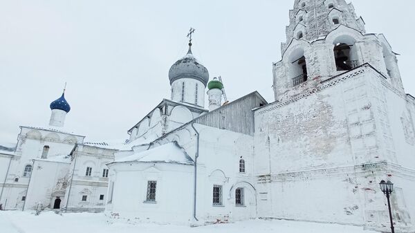 Троицкий Данилов монастырь, Троицкий собор (1532) и церковь Похвалы Божией матери