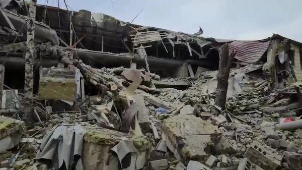 Συνέπειες του βομβαρδισμού ενός νοσοκομείου στο Novoaydar, LPR.  Κάδρο από βίντεο