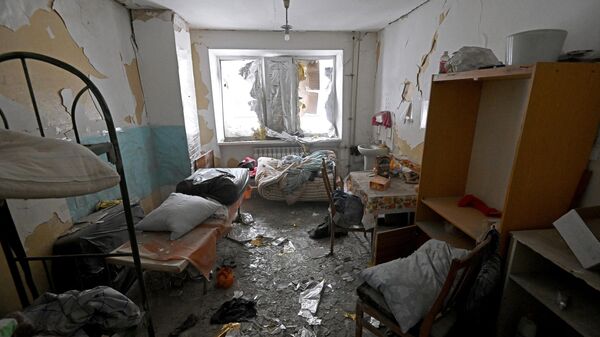 Кабинет в здании районной больницы в Новоайдаре в ЛНР, по которой украинские военные нанесли удар из РСЗО HIMARS