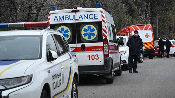 Автомобили украинской полиции и скорой помощи