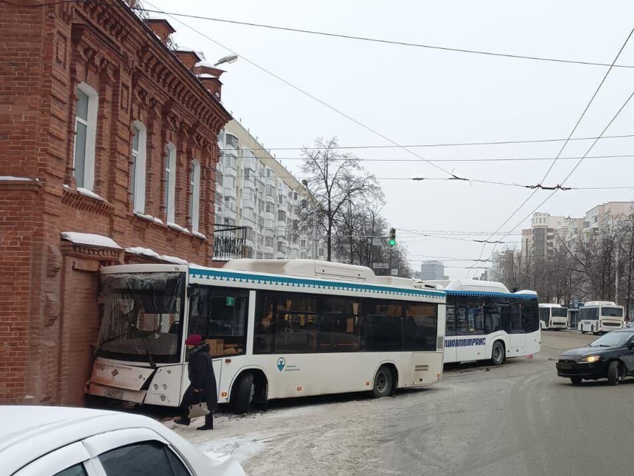 В Уфе столкнулись два автобуса - РИА Новости, 30.01.2023