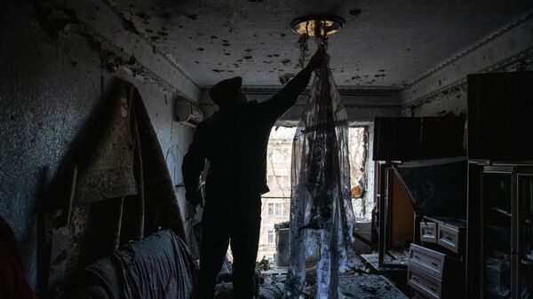 В квартире дома в Донецке после обстрела ВСУ