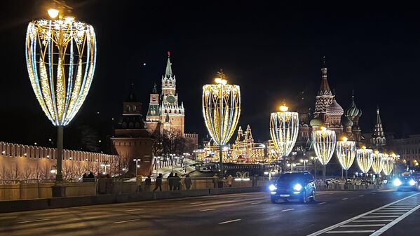 Центр Москвы, украшенный к Новому году