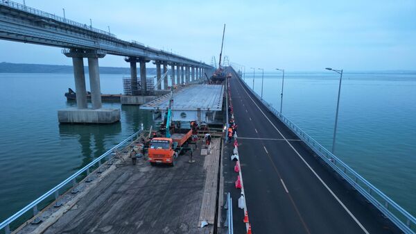 Ремонтные работы на Крымском мосту