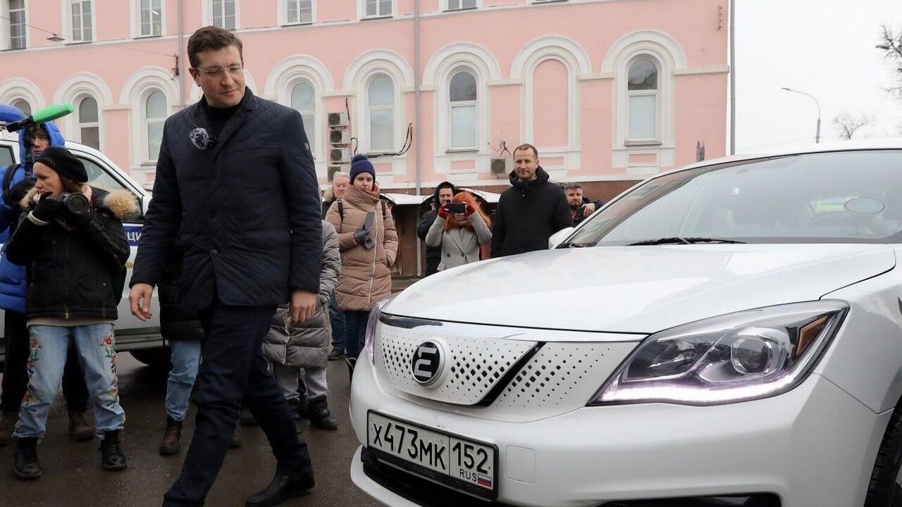 В Нижнем Новгороде начали работать первые такси-электрокары - РИА Новости,  01.02.2023