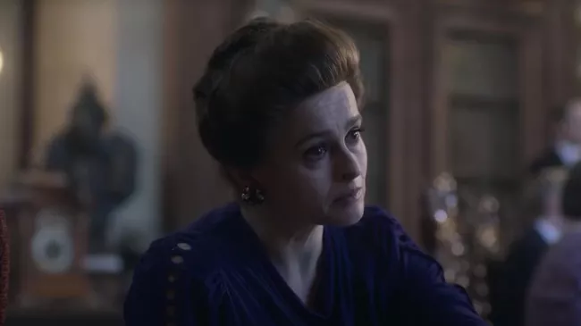 Кадр из сериала Корона