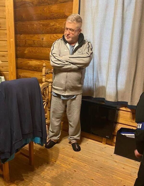 Фото обыска в доме Игоря Коломойского, опубликованное в соцсетях Фото обыска в доме Игоря Коломойского, опубликованное в соцсетях