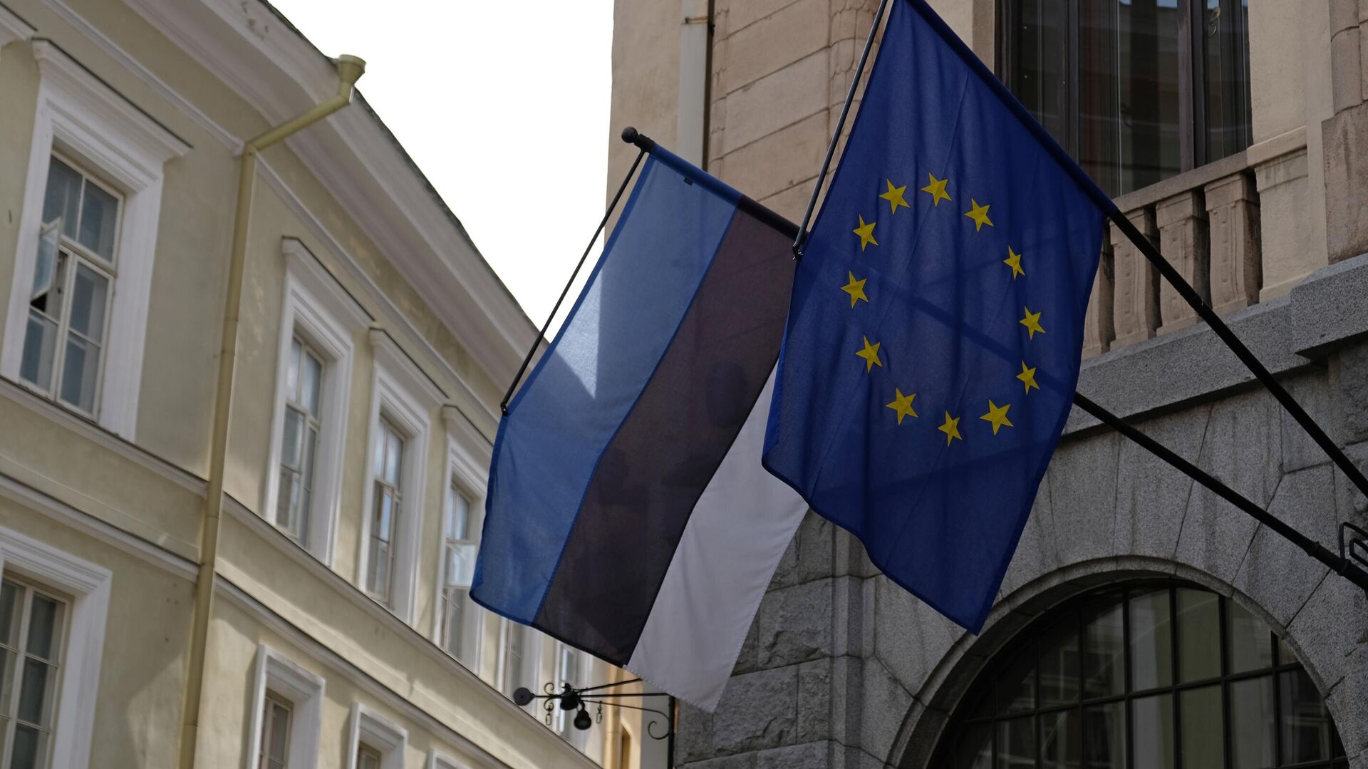 Флаги ЕС и Эстонии в Таллине  - РИА Новости, 1920, 29.09.2023