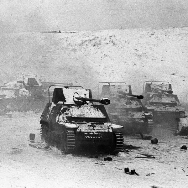 Великая Отечественная война 1941-1945 гг.. Сталинградская битва. Уничтоженные советскими войсками танки противника Великая Отечественная война 1941-1945 гг.. Сталинградская битва. Уничтоженные советскими войсками танки противника