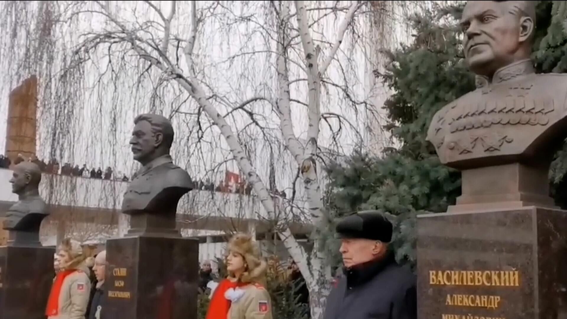 Памятники Сталину, Василевскому и Жукову открыли в Волгограде - РИА Новости, 1920, 01.02.2023