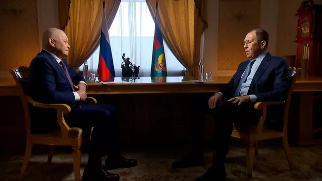 Лавров: Зеленский сам не ощущает себя самостоятельной фигурой