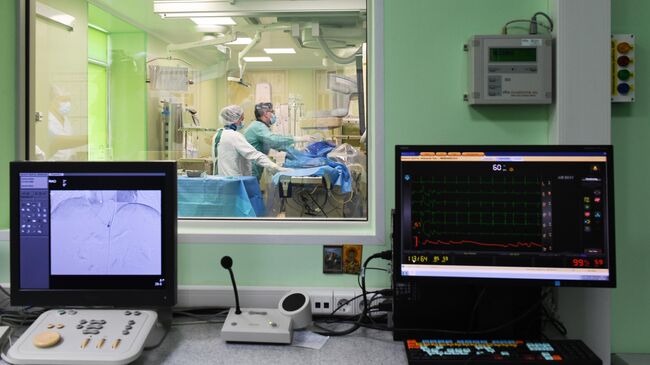 В отделении рентгенохирургических методов диагностики и лечения в медицинском радиологическом научном центре им. А. Ф. Цыба