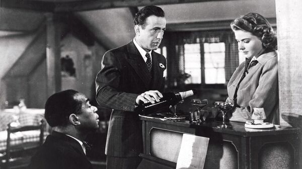A still from the movie Casablanca.  Cocktail French 75