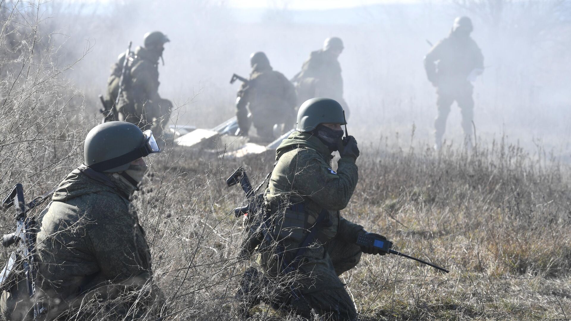 Офицер: российские десантники круглосуточно отбивают атаки ВСУ в ЛНР