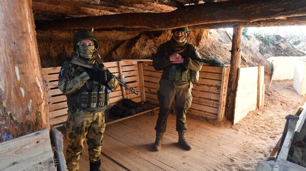 Мобилизованные бойцы ВС РФ в окопах на позициях в южном секторе СВО