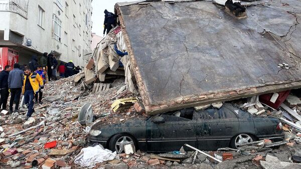 Последствия землетрясения в турецком городе Диярбакыр