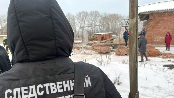 Обрушение склада на улице Можайского в Вологодской области
