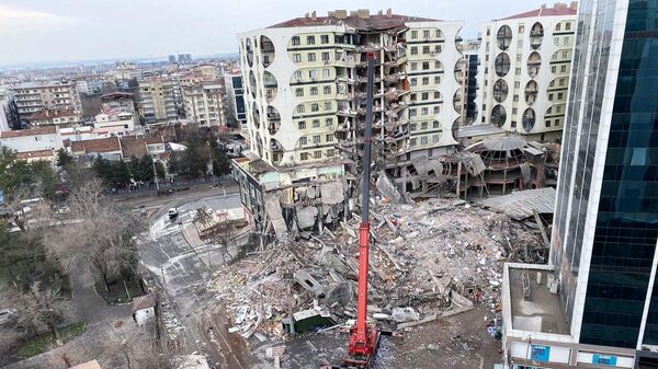 Последствия землетрясения в турецком городе Диярбакыр