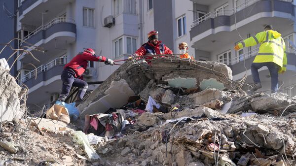 Разрушение Турции и землетрясение в Турции потрясло Эрдогана