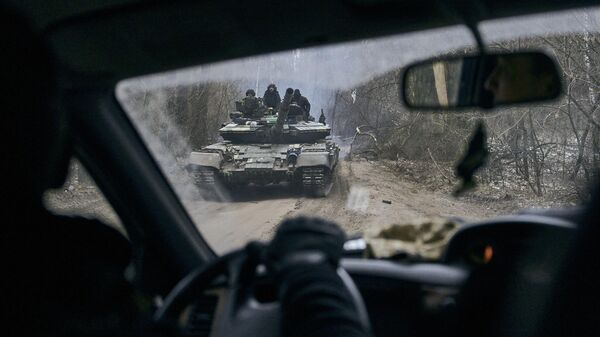 Украинский танк недалеко от Кременной