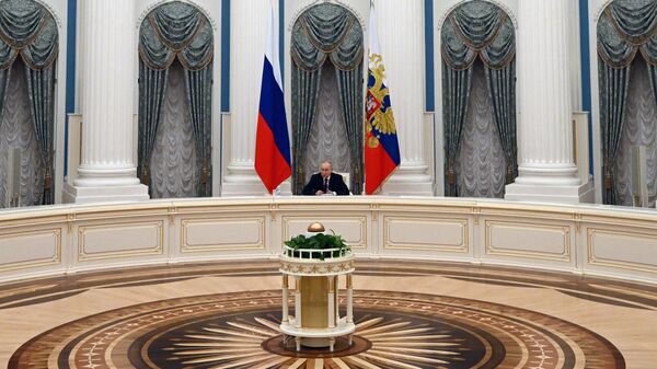 Президент РФ Владимир Путин на встрече с участниками многосторонних консультаций секретарей советов безопасности и советников по национальной безопасности по афганской проблематике
