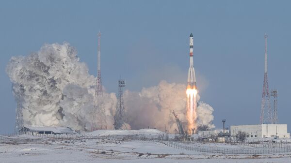 Старт ракеты-носителя Союз с космодрома Байконур