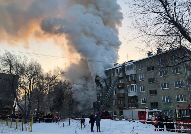 Взрыв газа в жилом доме в Новосибирске