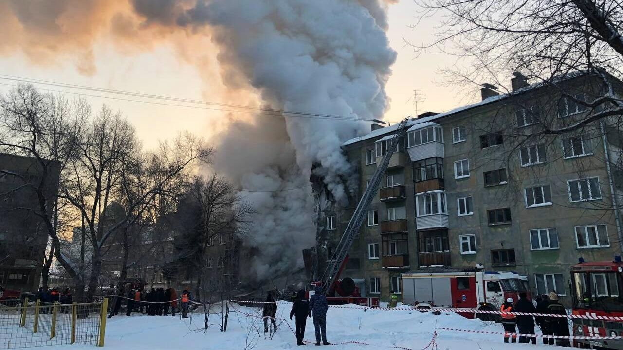 Взрыв газа в жилом доме в Новосибирске - РИА Новости, 1920, 15.02.2023