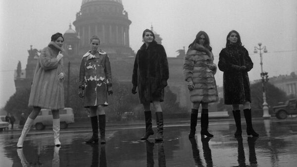Коллекция одежды из русских мехов осень-зима 1968-1969