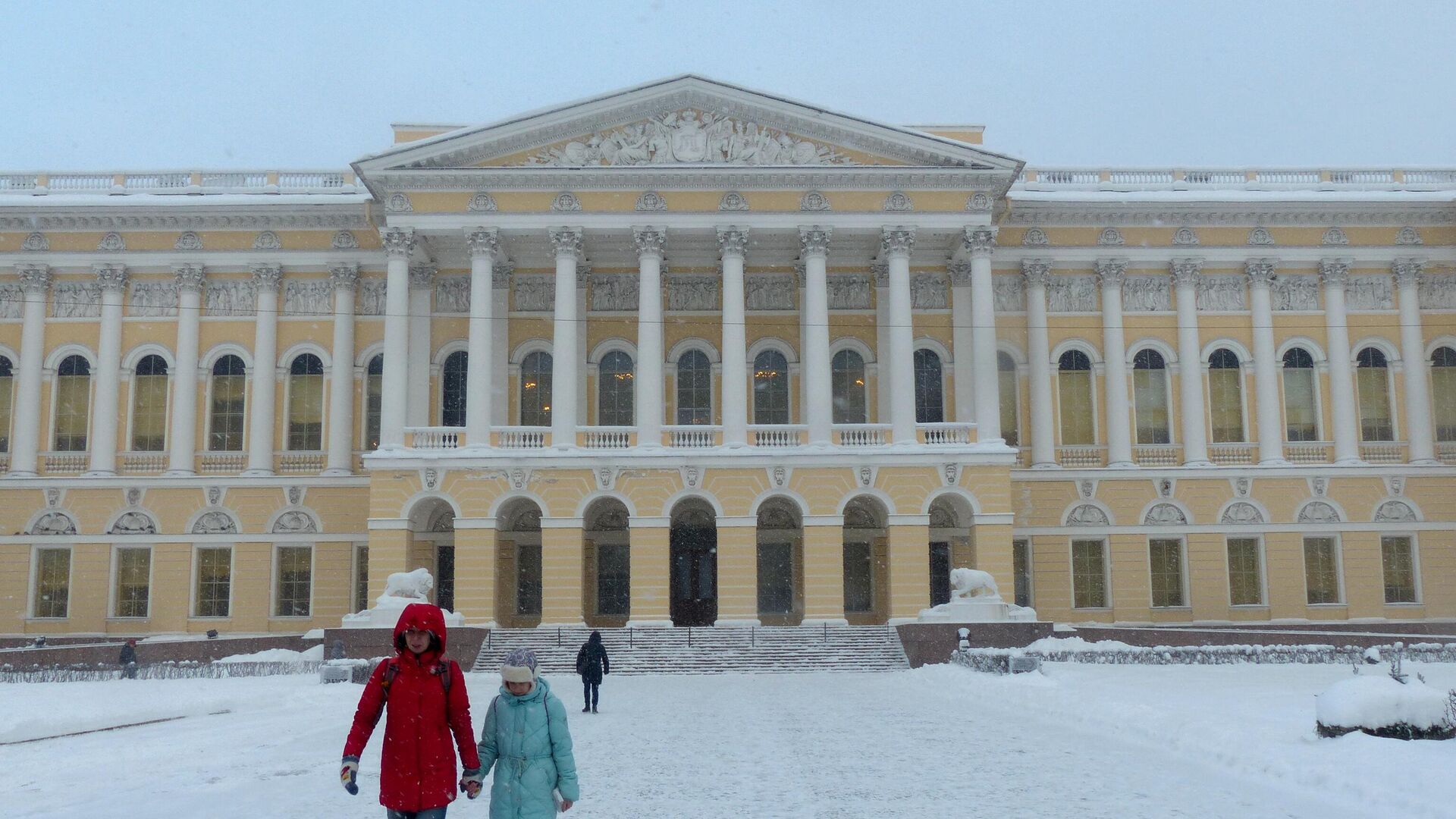 Главное здание Русского музея в Санкт-Петербурге - РИА Новости, 1920, 25.12.2023