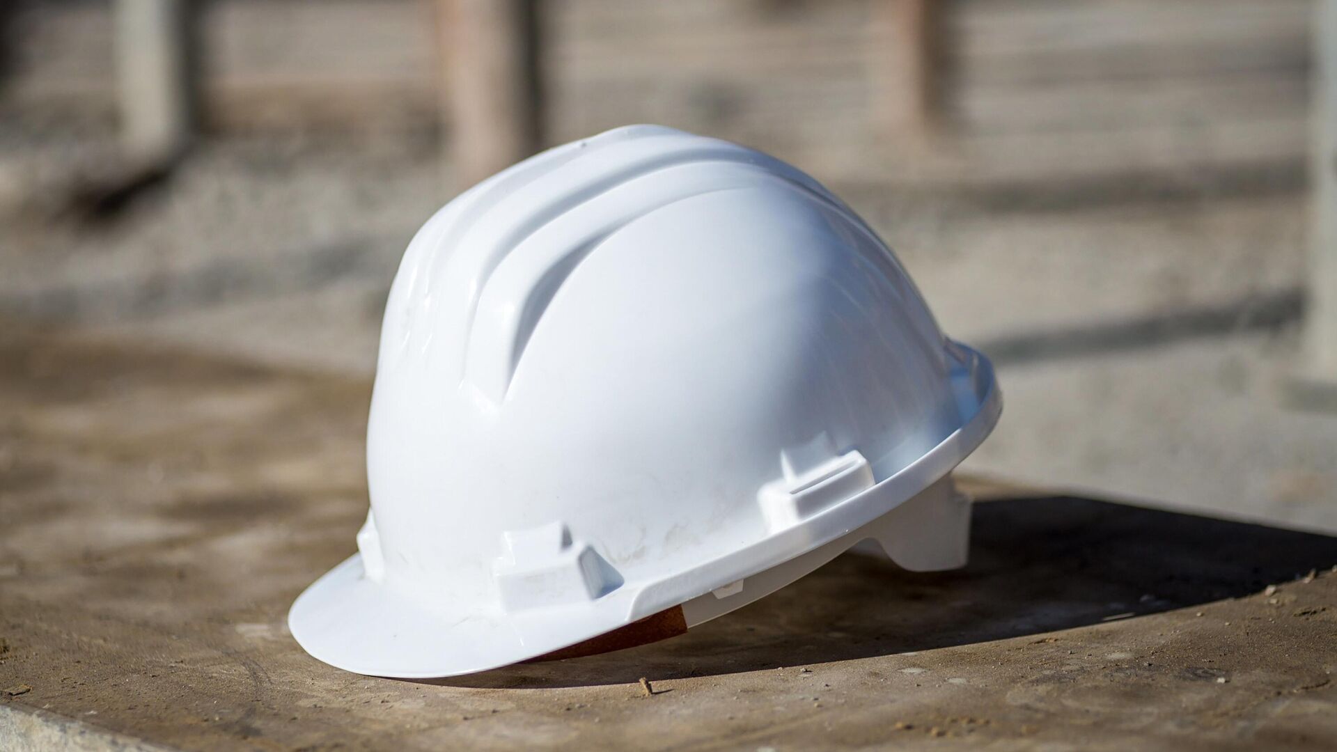 Строительная каска - РИА Новости, 1920, 10.02.2023