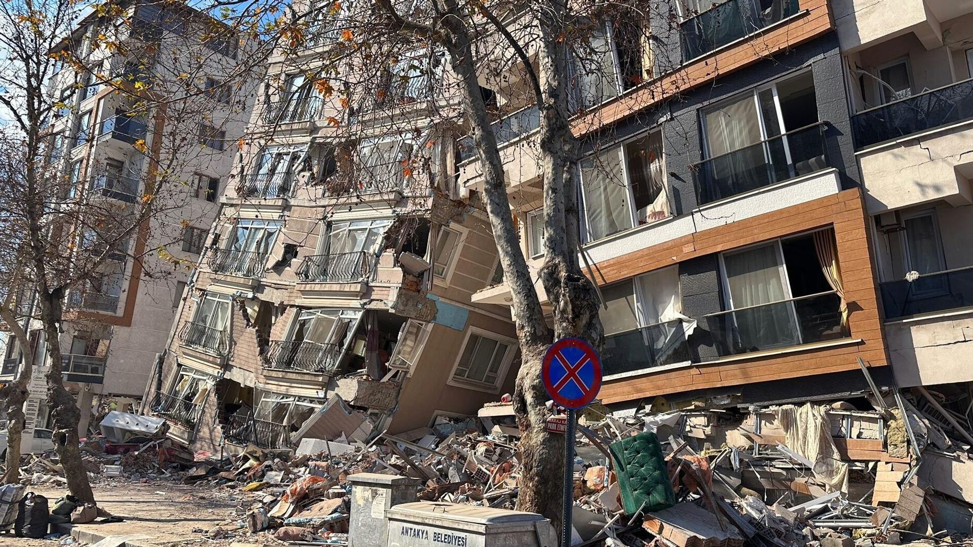 Разрушенные в результате землетрясения здания в Антакье - РИА Новости, 1920, 12.02.2023