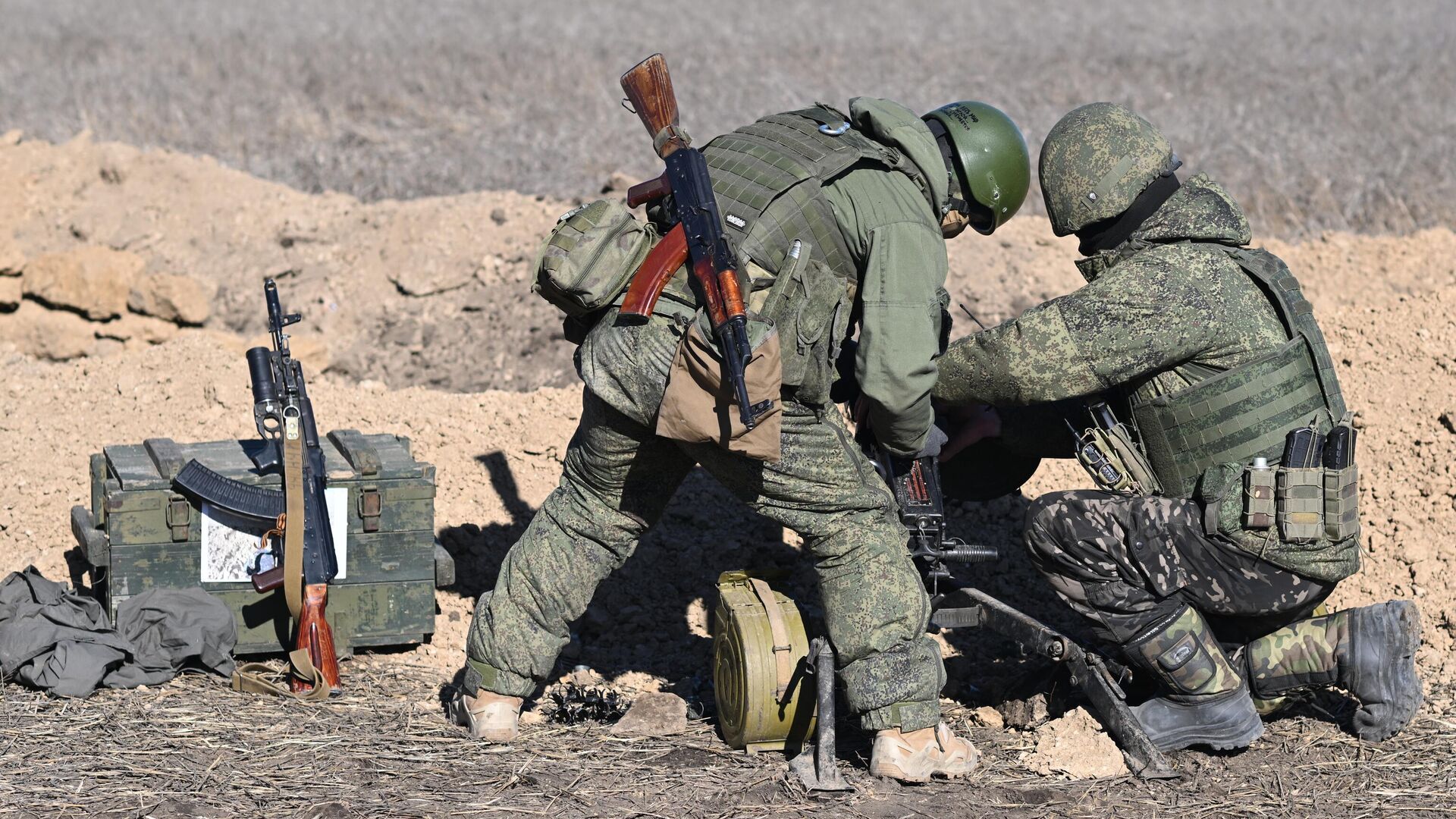 Военнослужащие мотострелковых подразделений ВС РФ в зоне СВО - РИА Новости, 1920, 19.02.2023