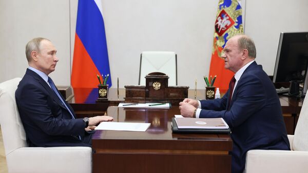 Владимир Путин и Геннадий Зюганов во время встречи