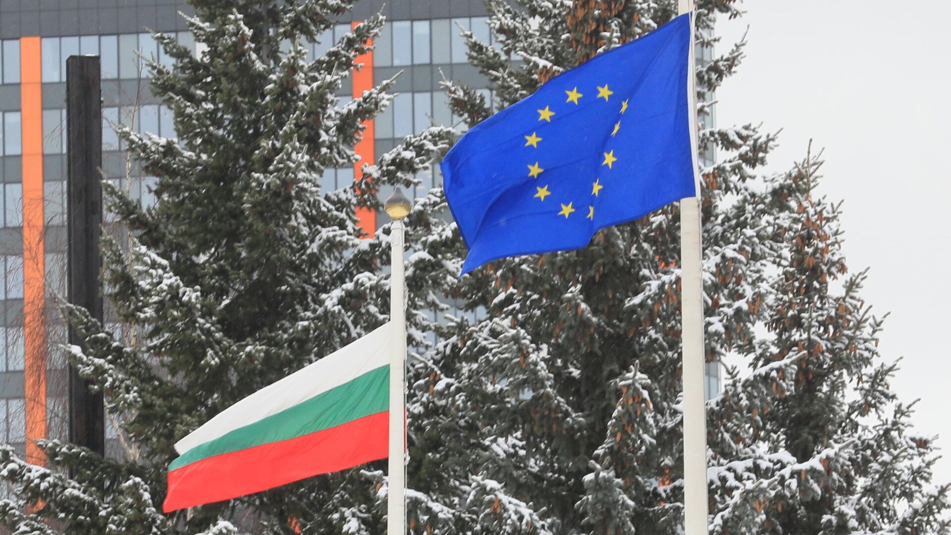 Флаги Болгаии и Евросоюза  - РИА Новости, 1920, 04.12.2023