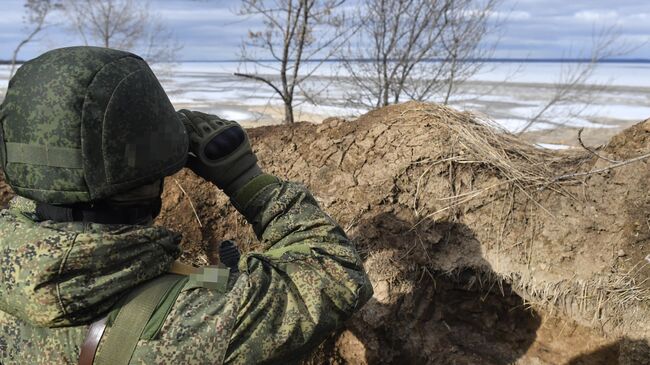 Военнослужащий ВС России на позициях в зоне проведения спецоперации