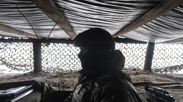 Военнослужащий ВС РФ на позициях в зоне проведения спецоперации