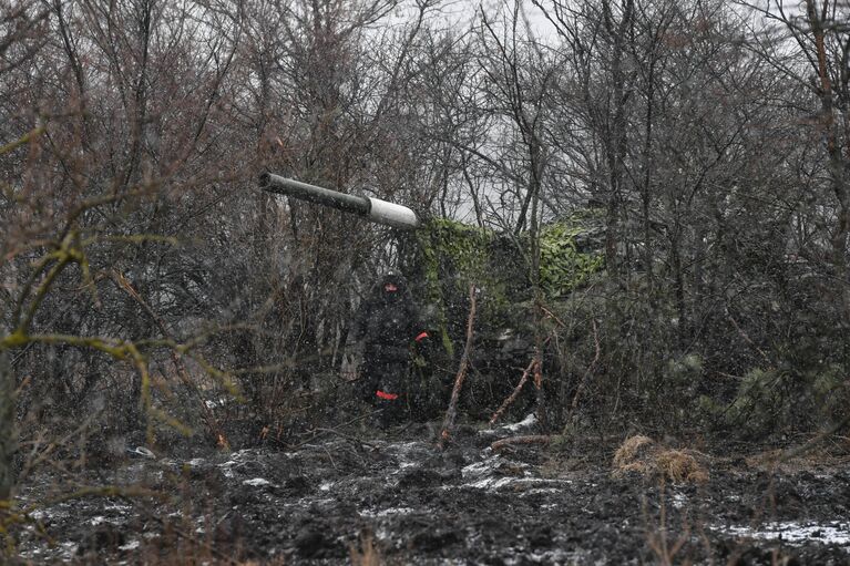 Работа танков Т-72Б в южном секторе СВО