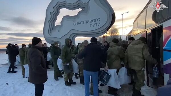 Российские военнослужащие, вернувшиеся из украинского плена