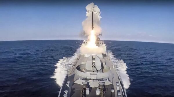 Кадр видео запуска ракеты по украинским объектам военного управления, связи и энергетики