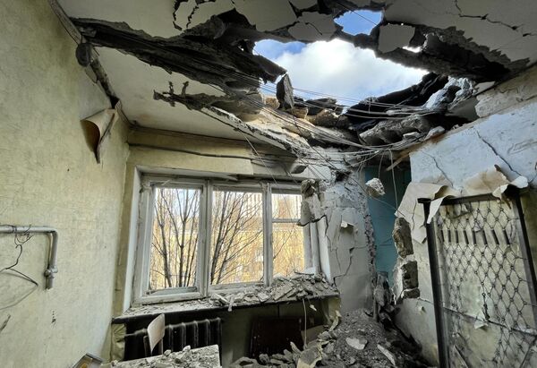Общежитие Донецкого национального университета, поврежденное в результате обстрела со стороны ВСУ