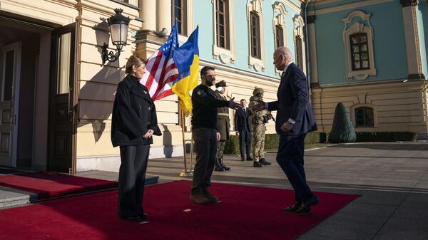 Владимир Зеленский и Джо Байден во время встречи в Киеве