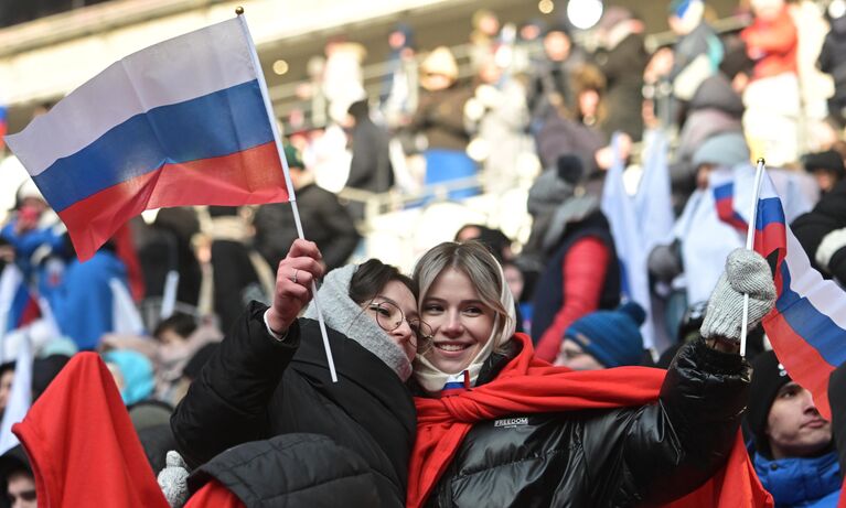 Митинг-концерт Слава защитникам Отечества! в Москве