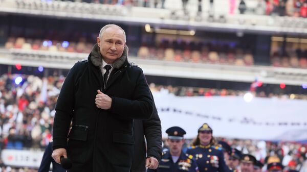 Президент РФ Владимир Путин на митинге-концерте Слава защитникам Отечества!